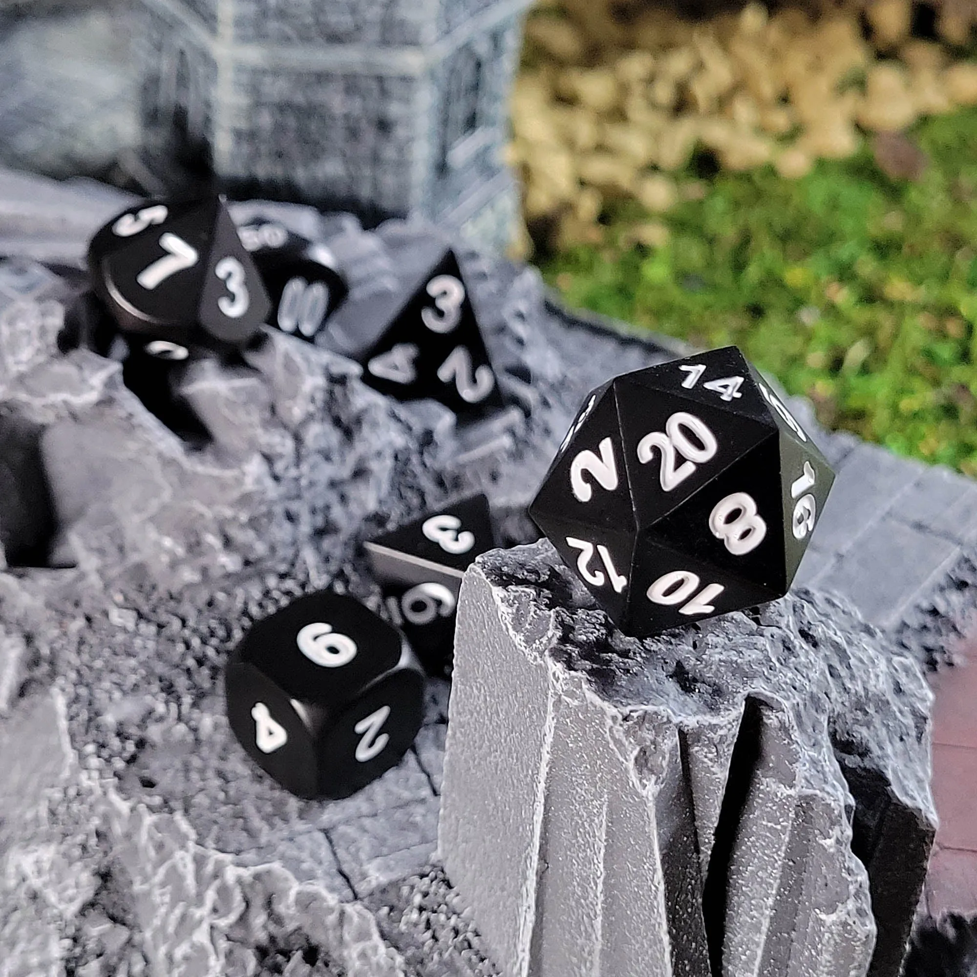 Black Raven White Set of 7 Metal Dice