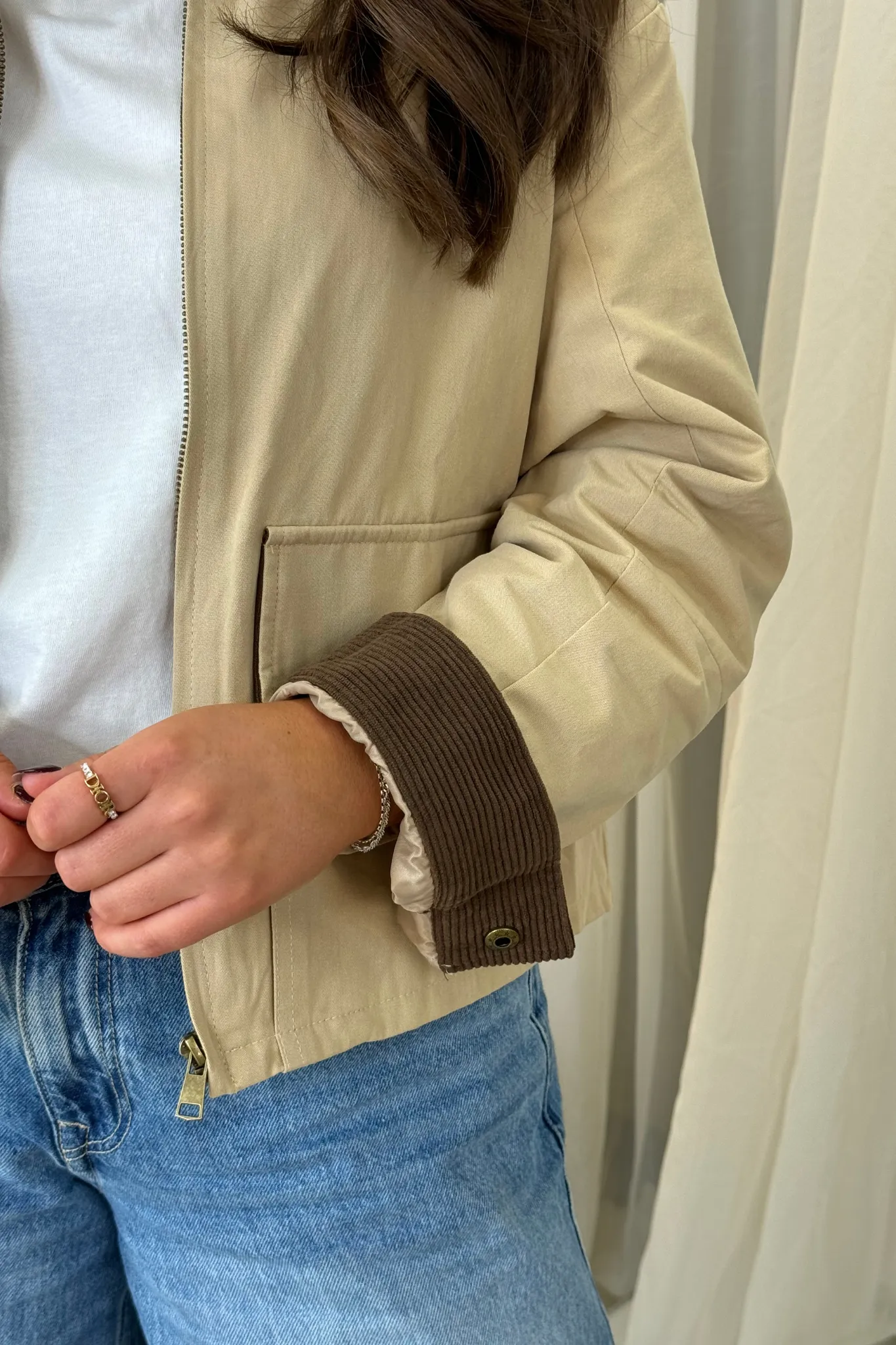 Daisy Cropped Jacket In Beige Mix