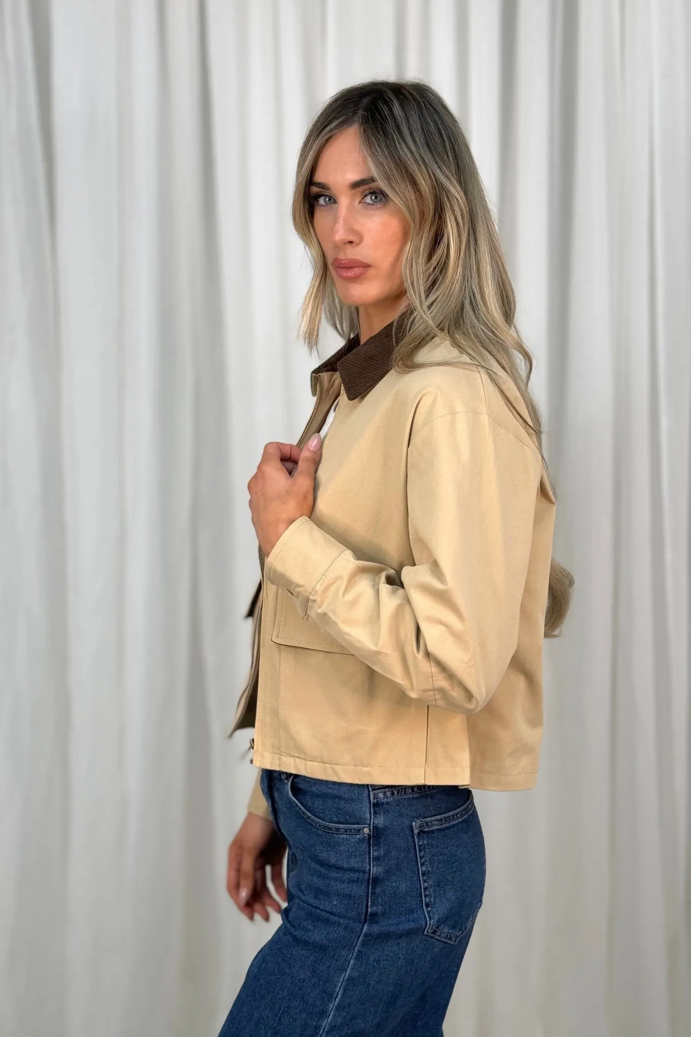 Daisy Cropped Jacket In Beige Mix