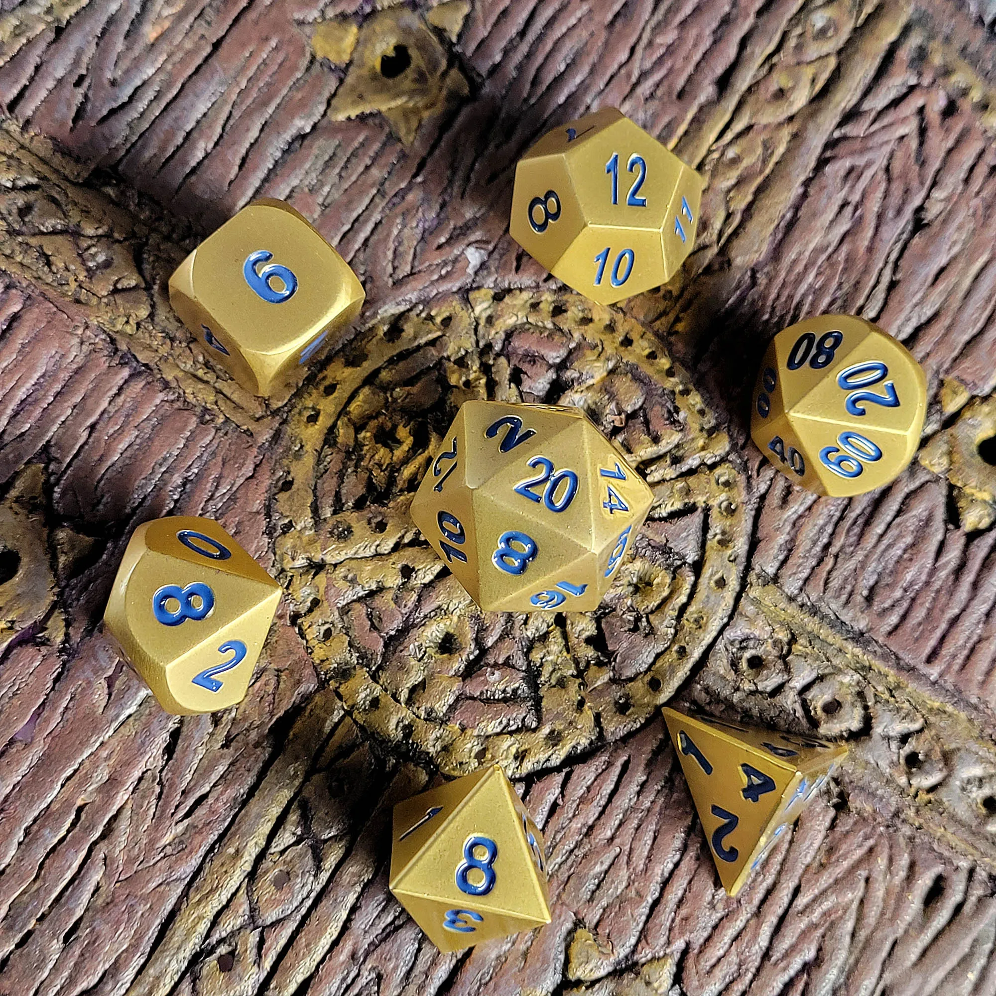 Kings Gold Blue Set of 7 Metal Dice